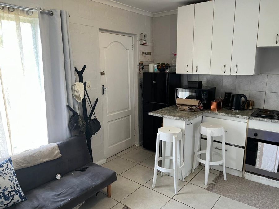 To Let 1 Bedroom Property for Rent in Table View Western Cape